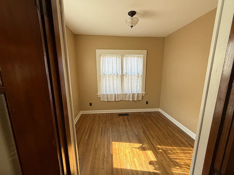 114 N Summit Ave #114B — Photo 7