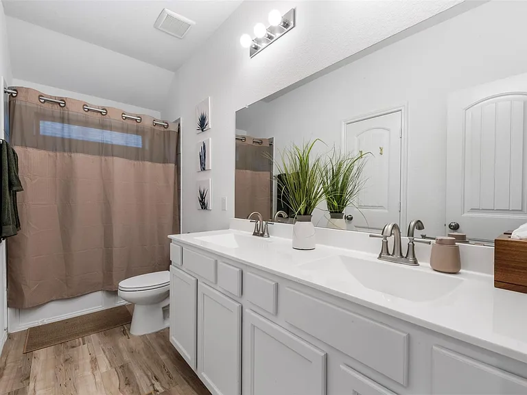 18426 White Stallion Ln — Photo 33