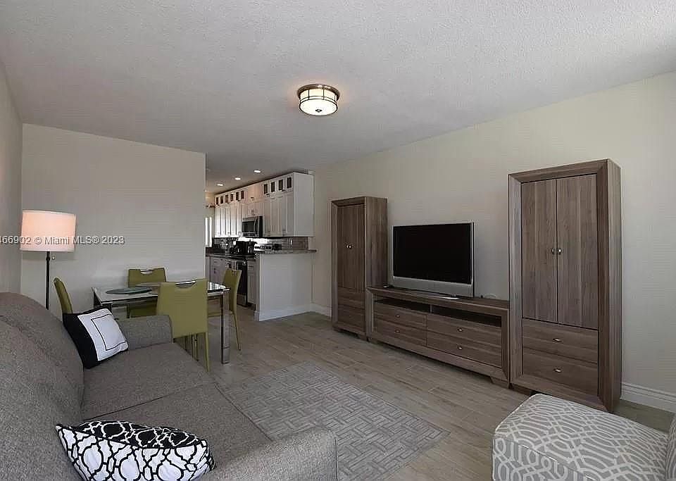 1st image of 4228 N Ocean Dr APT 10
