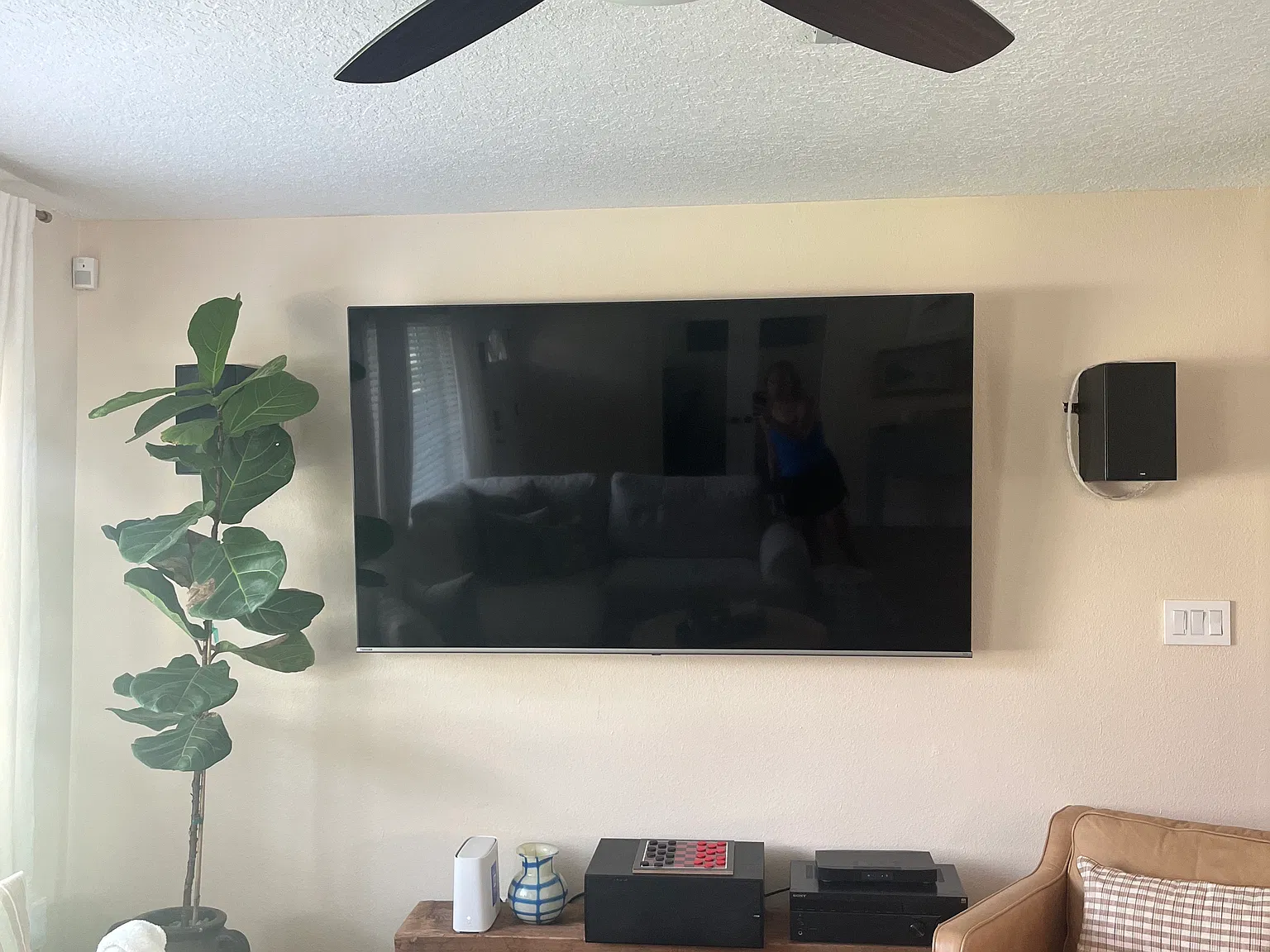 3 bed, 1350 sqft, $2,800 — Photo 3