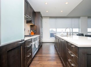 222 Riverfront Ave SW #1821, Calgary, AB T2P 0W3