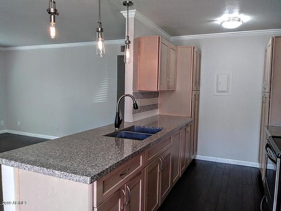 4th image of 748 E Eugie Ave