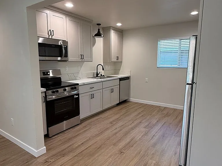 849 West St — Photo 25