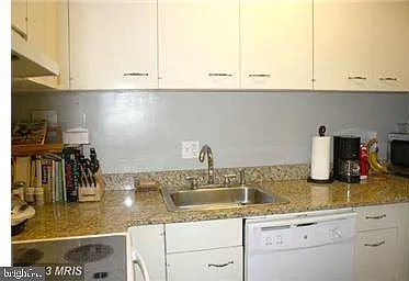1800 R St NW #604 — Photo 8