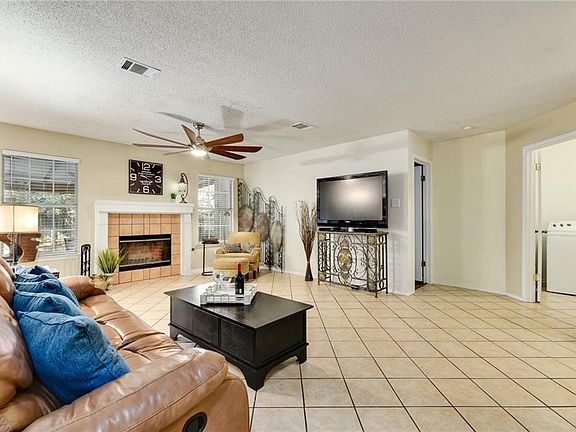 5th image of 1901 Woodland Dr