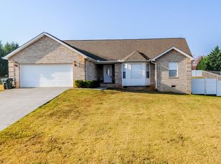 5638 J Riley West Dr, Greenback, TN 37742