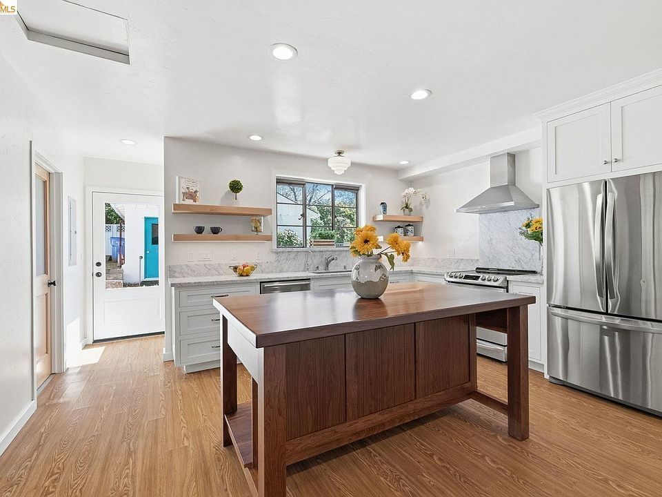 1st image of 105 Terrace Ave