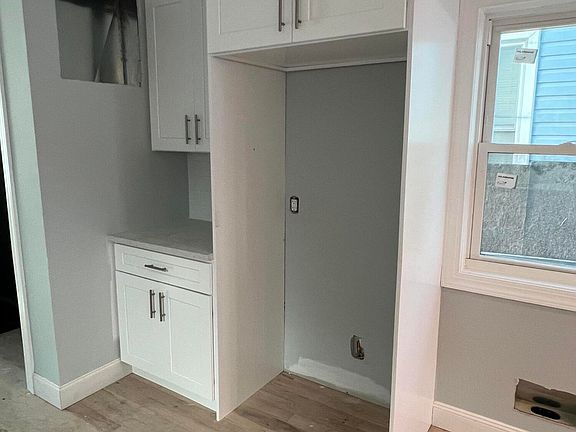 5th image of 238 Taylor St