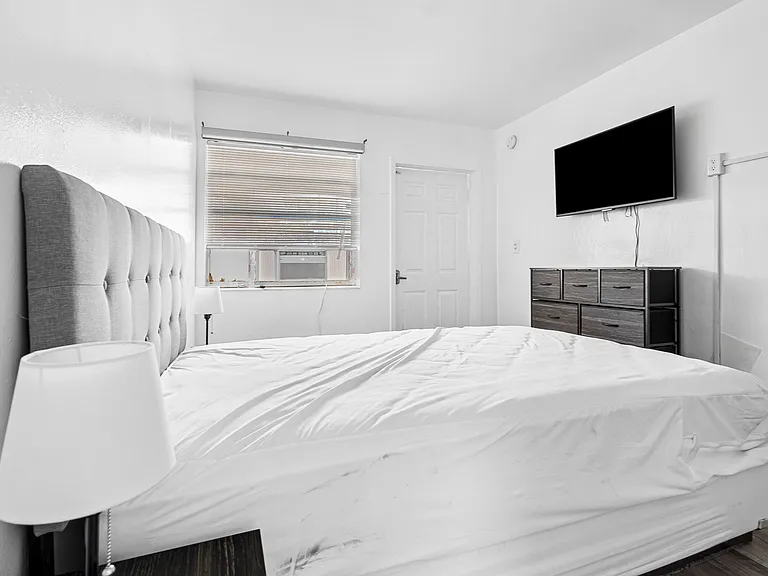 910 N Victoria Park Rd #208 — Photo 6
