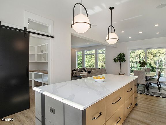 4th image of 5108 Hickory Pointe Wood SE