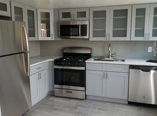 30 Hampton Grn, Staten Island, NY 10312