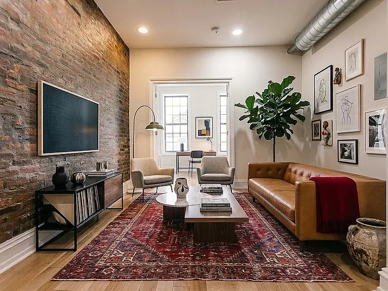 884 Madison St #3R — Photo 1