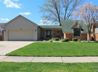 43183 Barchester Rd, Canton, MI 48187