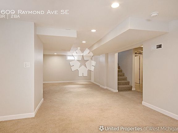 3rd image of 2609 Raymond Ave SE