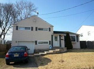 47 Campbell Dr, Parlin, NJ