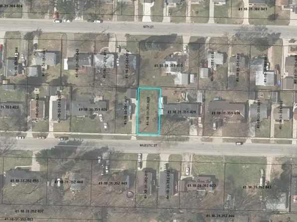 107 Majestic St SE, Kentwood, MI 49548