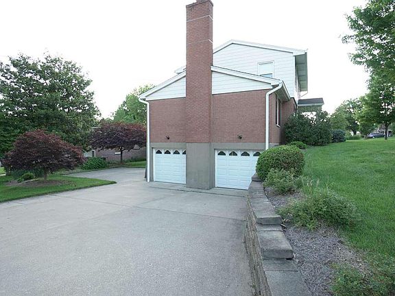 5th image of 223 Applewood Dr