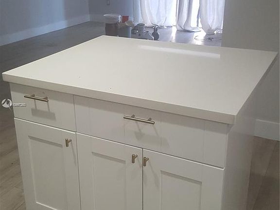 3rd image of 9686 Fontainebleau Blvd APT 207