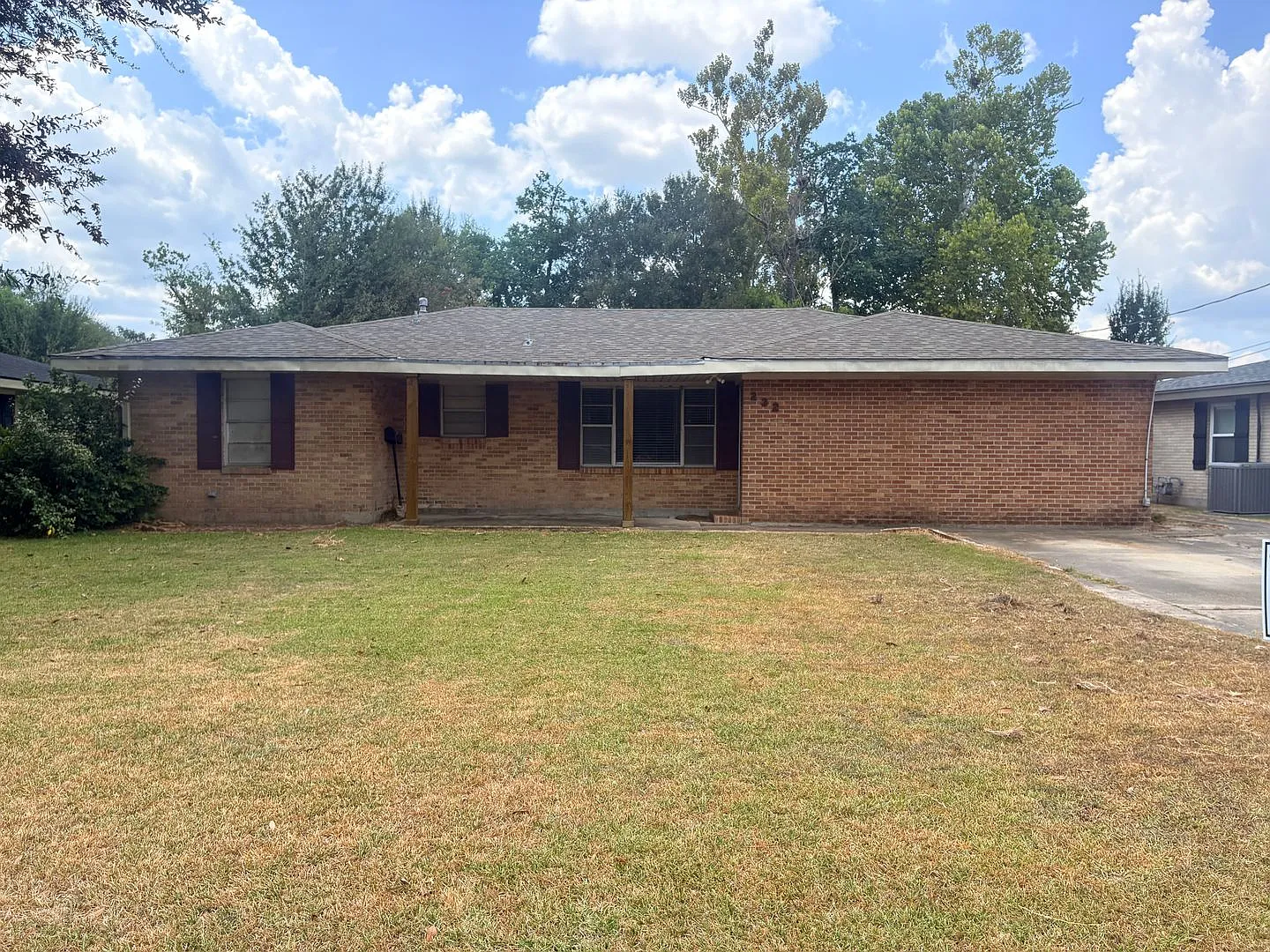 232 E Parkway Street — Photo 1