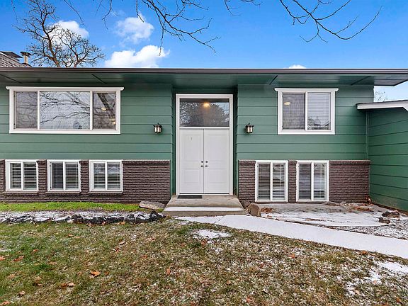 4th image of 8211 W Brynwood Dr