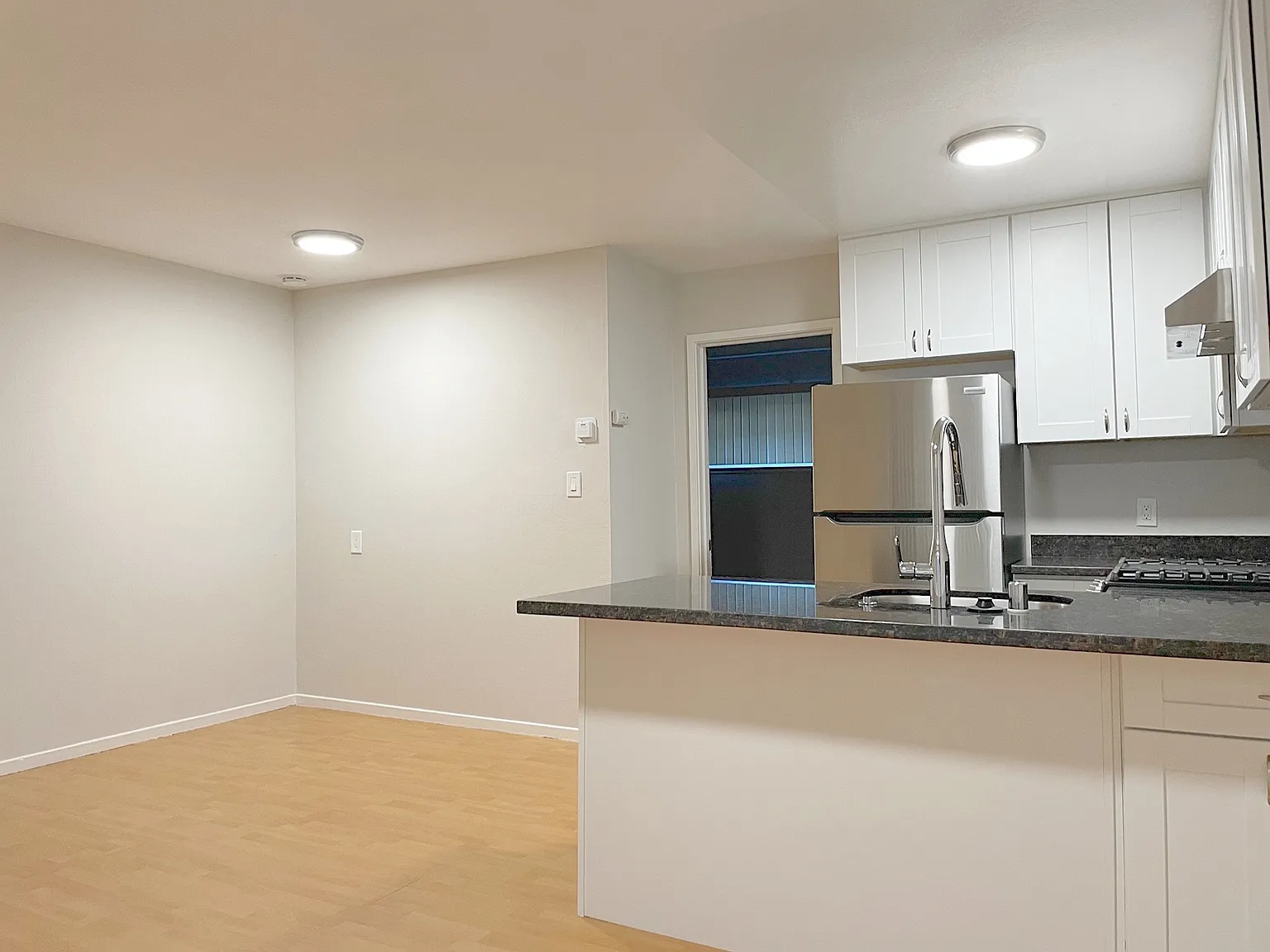 475 Alcatraz Ave — Photo 2