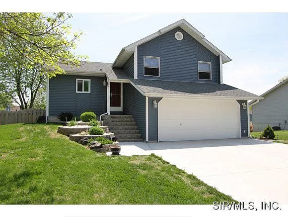521 Nottingham Dr photo 1
