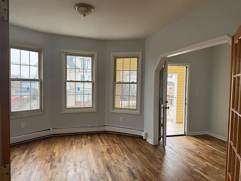 590 Hawthorne Ave #1 — Photo 9