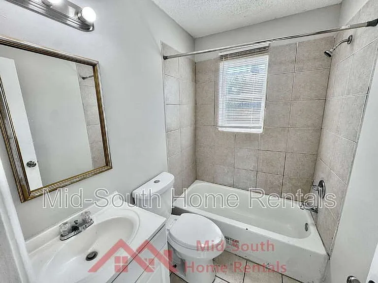 1825 Castalia St #4 — Photo 13