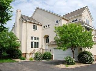 402 River St, Minneapolis, MN 55401