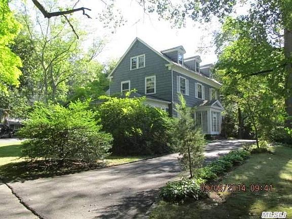 2nd image of 17 Central Dr