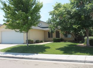 2350 S Sabre Ave, Fresno, CA 93727