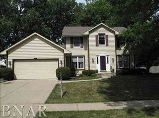 1513 Paddington Dr, Bloomington, IL 61704