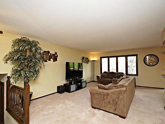 4th image of 5200 Brookdale Dr N