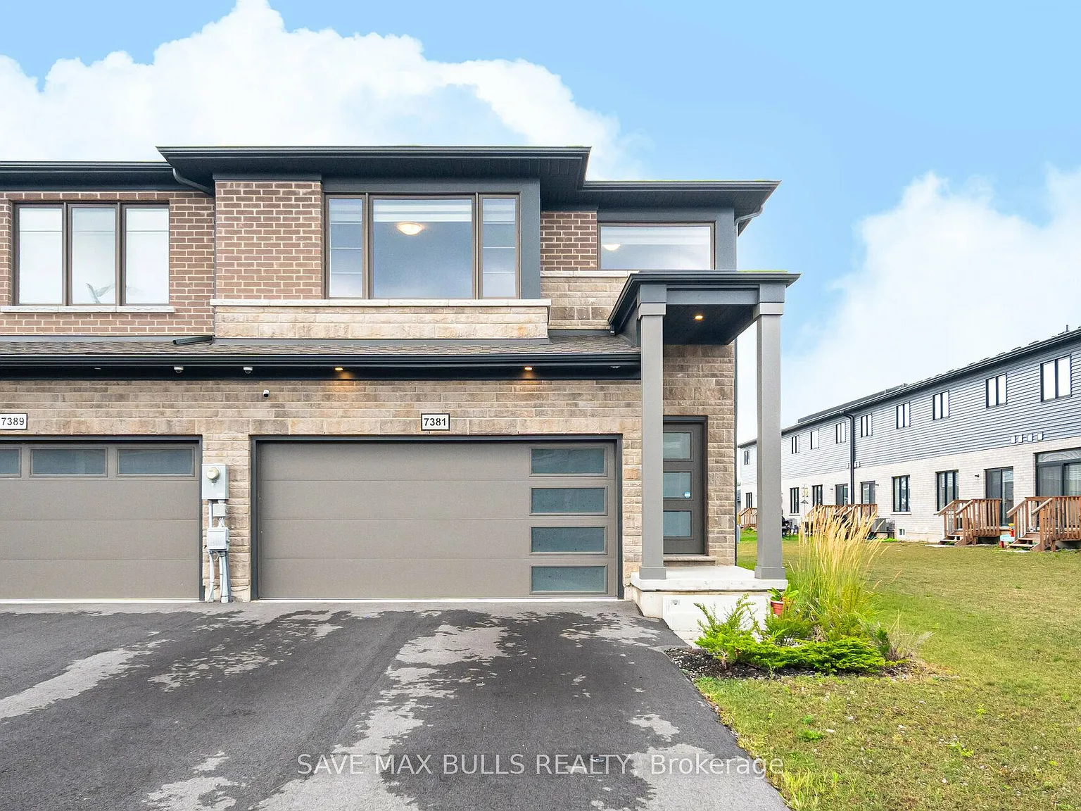 4 bed, $2,700 — Photo 1