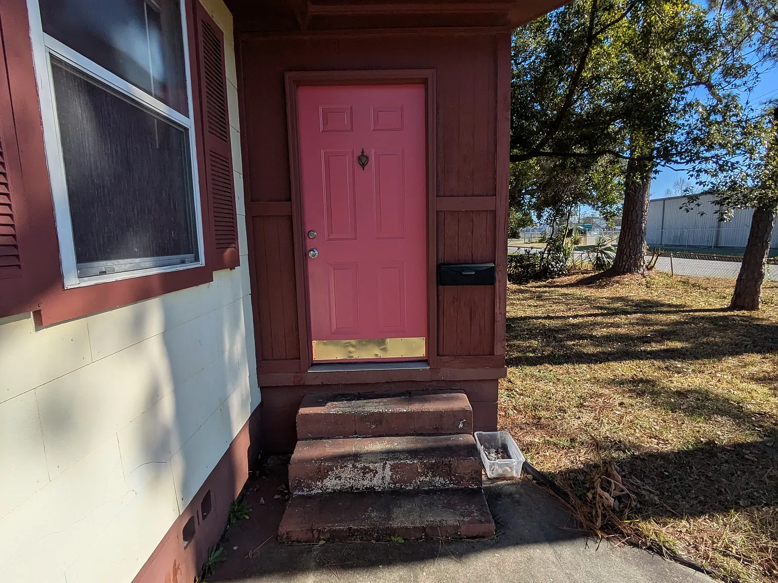 1600 Damon St — Photo 2