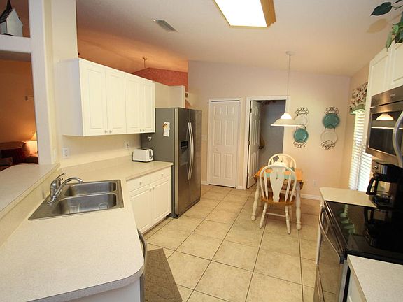 3rd image of 4096 Mount Carmel Ln