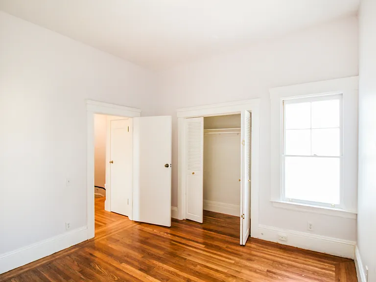 874 Hampshire St — Photo 13