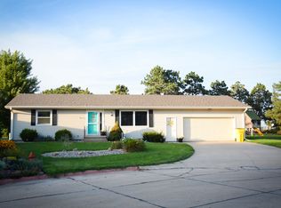 590 7th St, Utica, NE 68456