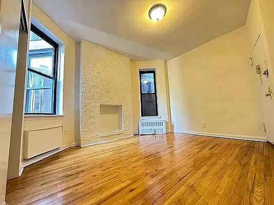 Rented by Bond New York | media 10