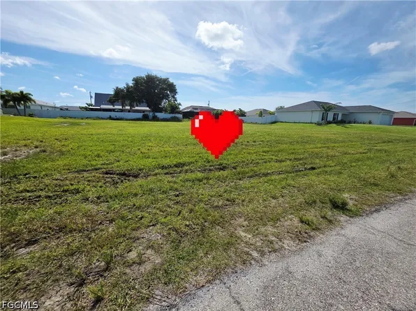 1216 NW 14th Pl, Cape Coral, FL 33993