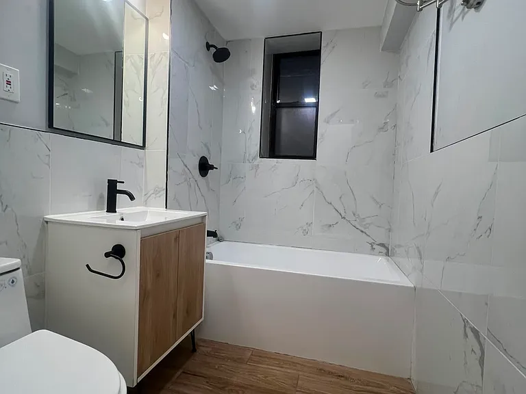 30 Bergen Ave #B1 — Photo 6