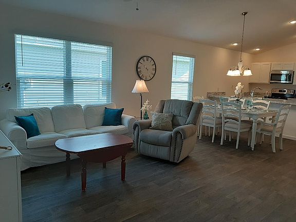5th image of 4940 Carmen Ct
