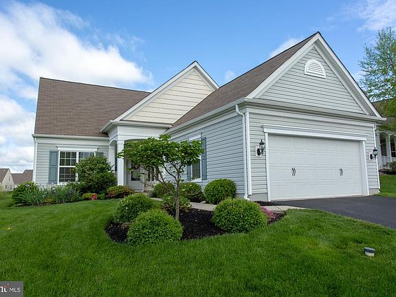 3rd image of 477 Hallman Ct