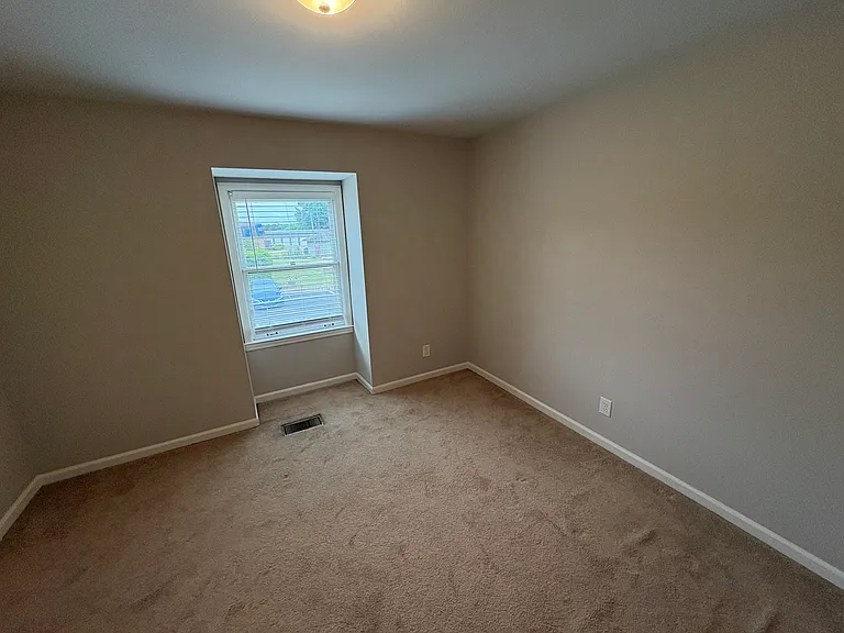 3925 Mountain View Rd #3 — Photo 18