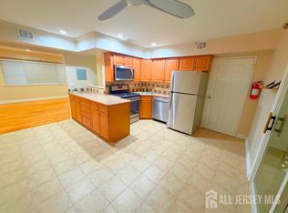 44 Judson St APT 12B, Edison, NJ 08837