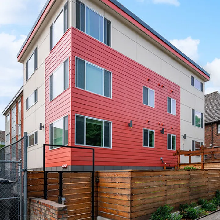 411 Harvard Ave East