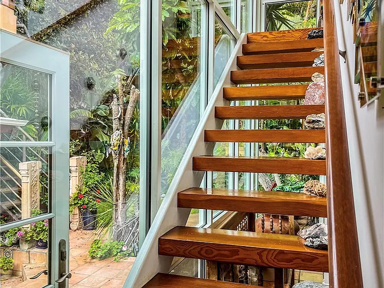30722 Marilyn Dr — Photo 12