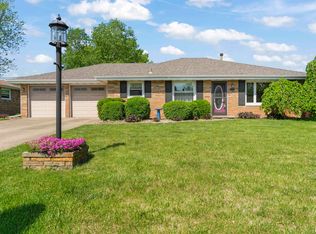 1015 S Mesa Dr, Peoria, IL
