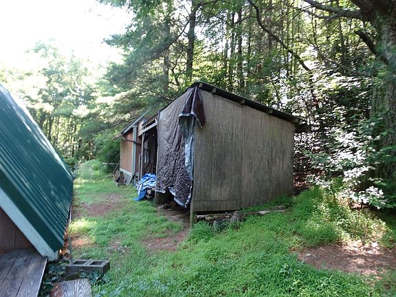 4th image of 575 Frosty Ln
