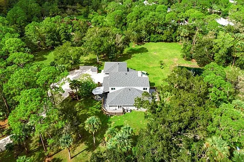 12151 Old Indiantown Rd Photo 1
